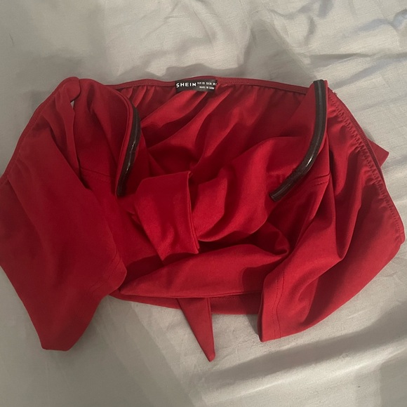 Wine Red Crop Off the Shoulder Top 🍷 - Picture 4 of 4